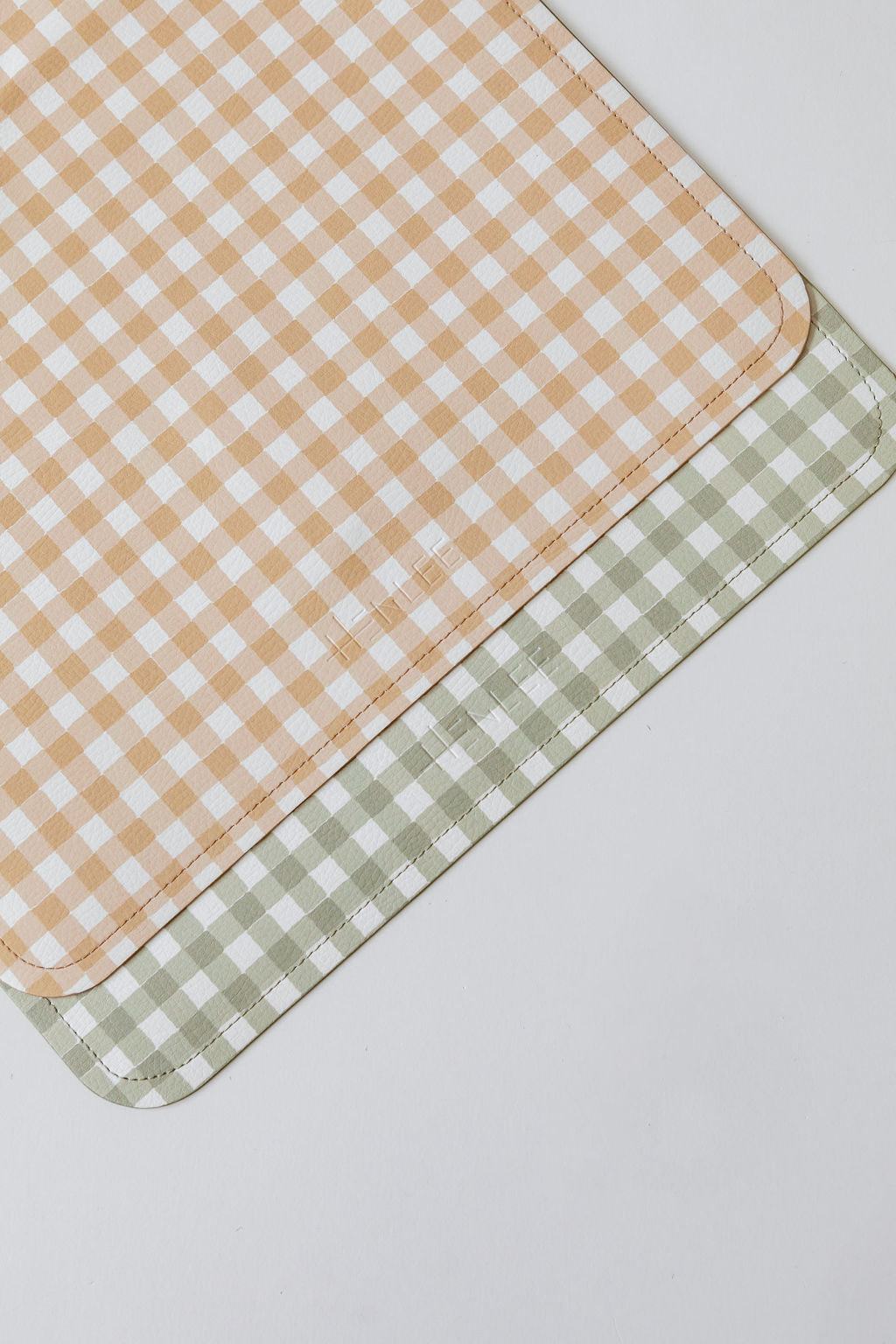 #color_tan-peach-gingham